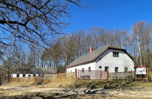 Sloužit Nejvyšší Pravdě a Lásce věrně v každé době